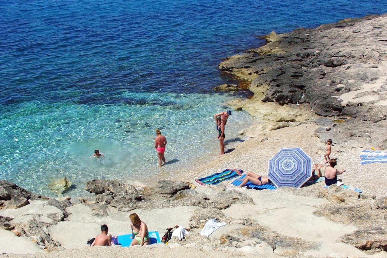 Apartments With A Parking Space Ivan Dolac, Hvar - 8753 外观 照片